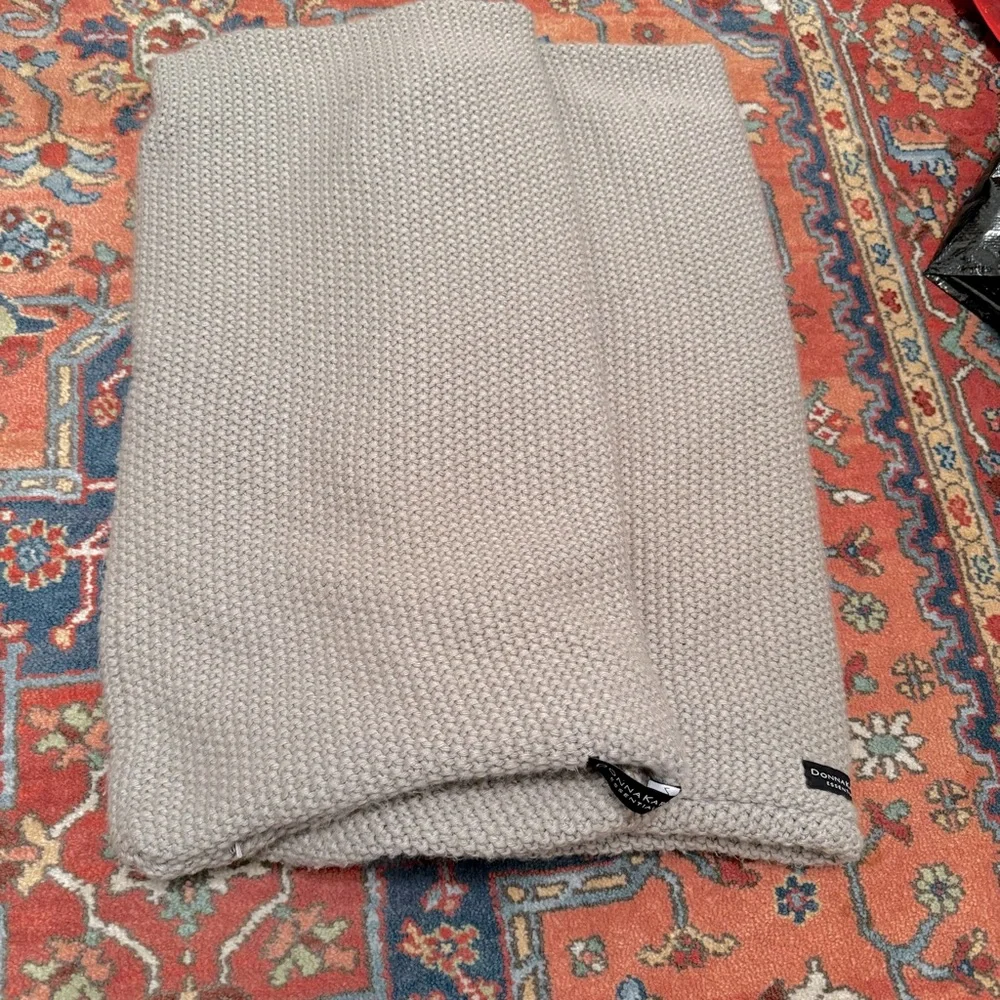Donna Karan Essentials TWITLIGHT  Knitted Euro Sham 26”x26”